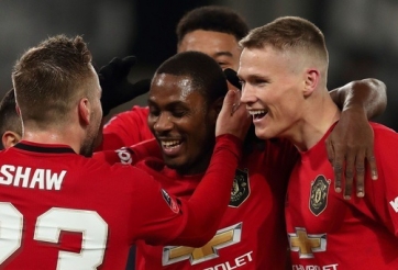 MU 'lật ngược thế cờ' trên bàn đàm phán