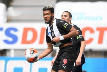 Newcastle gây bất ngờ trước Sheffield United trên sân nhà