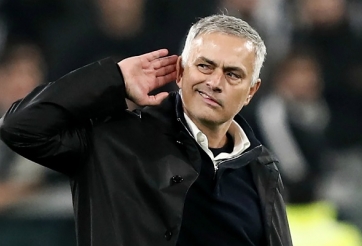 Mourinho nổi giận vì 'thú vui' của Arsenal