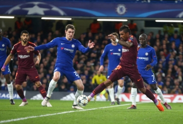 Cựu sao Barca gây sốt vì hát quốc ca Trung Quốc