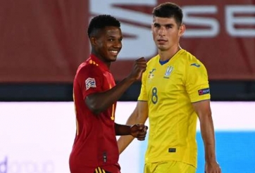 Thần đồng Barca phá kỷ lục tồn tại gần trăm năm