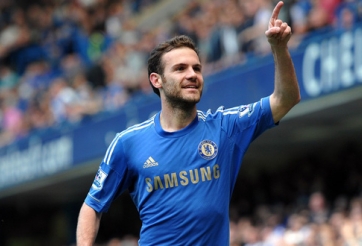 VIDEO: Mata sút tung lưới MU khiến sân Old Trafford câm lặng