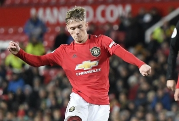 Sao trẻ MU được khen giống Xavi và Iniesta