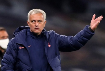 Trò 'gáy quá đà', Mourinho phải nói lời khiêm tốn