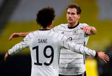 Đức thắng với 2 lần được cột dọc cứu thua