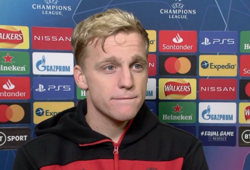 Phản ứng của Van de Beek khi phải 'làm nền' cho Bruno Fernandes tỏa sáng