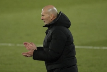 Zidane: 'Tôi sẽ không bao giờ trở thành Sir Alex'