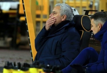 Mourinho trách móc học trò sau khi Tottenham hòa Wolves
