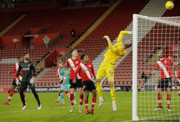 Liverpool ôm hận vì người cũ