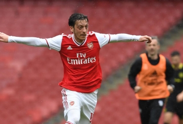 Ozil đàm phán với bến đỗ sẽ biến anh thành 'thương hiệu toàn cầu'