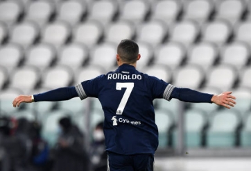 Juve chiến thắng với kỷ lục của Ronaldo