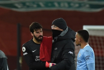 Klopp tin cầu thủ Liverpool 'cóng chân' khi thua Man City