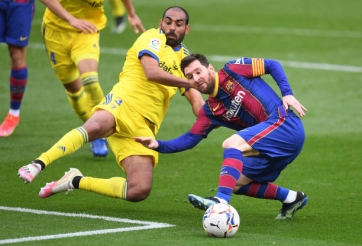 Messi ghi bàn không thể giúp Barca chiến thắng