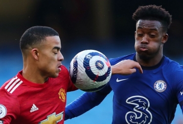 Solskjaer đòi penalty cho MU trong trận hòa Chelsea