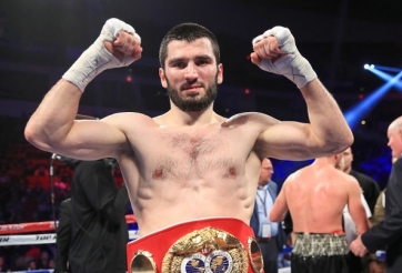 Nhà vô địch boxing muốn hỏi ý kiến Khabib để ra mắt UFC