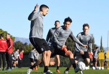 Văn Hậu hăng say tập luyện tại Tây Ban Nha cùng Heerenveen