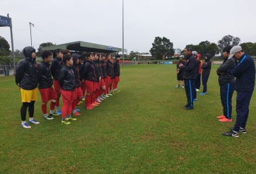 ĐT nữ Việt Nam có buổi tập đầu tiên tại Australia