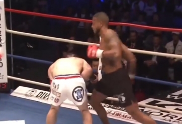 VIDEO: Cái kết khó tin sau màn chế giễu đối thủ của võ sĩ MMA