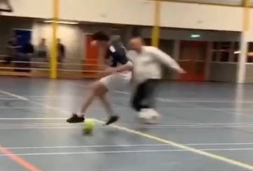 VIDEO: 'Xoay compa' như Zidane và cú sút khiến khán giả sững sờ