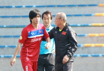 HLV Park dành sự quan tâm đặc biệt cho Tuấn Anh