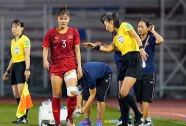 Quả bóng bạc nữ 2019 xúc động với món quà 'giá trị' của HLV Park