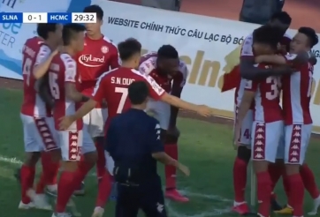 VIDEO: SLNA nhận bàn thua đầu tiên tại V-League 2020