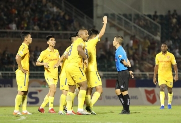 Thái độ cứng rắn của Nam Định với trọng tài đã có tác dụng