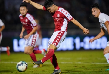 Công Phượng thể hiện tài lẻ đặc biệt