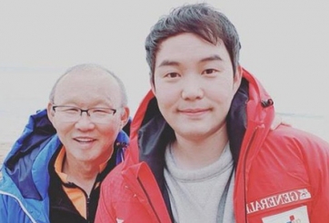  Hình ảnh đầu tiên của HLV Park Hang Seo ở quê nhà