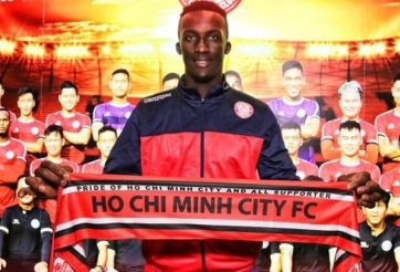 Trung vệ Diakite: 'Tôi cạn lời với trọng tài Việt Nam'