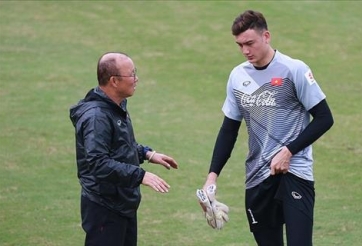 Đặng Văn Lâm nguy cơ 'báo hại' HLV Park?