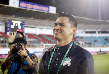 CĐV Thái Lan: 'Kiatisak giúp xóa bỏ hiềm khích với Việt Nam'