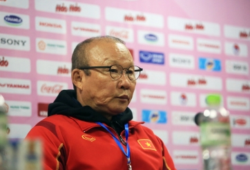 HLV Bae Ji-won: 'Hành động của ông Park quá chuyên nghiệp'