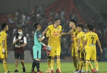 HLV Bae Ji-won: 'Xuân Trường nổi nóng vậy là không nên'