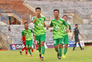 CLB Huế bất lực trước CLB Phù Đổng 