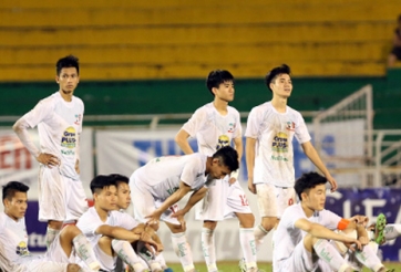 HLV Graechen hài lòng với màn trình diễn của U21 HAGL