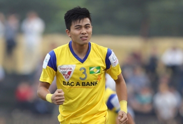Hùng ‘xà ngang’ đốt lưới nhà đẹp mắt khiến SLNA thua trận