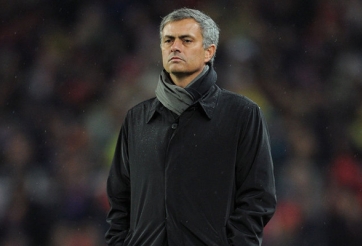 Chuyển nhượng 30/1: Mourinho hé lộ cầu thủ cuối cùng rời MU