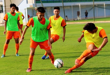 HLV Martin Forkel tái xuất, siêu sao đổ bộ U19 Việt Nam