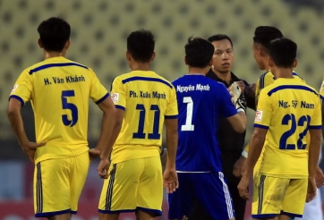 Trọng tài ‘xử ép’ SLNA nhận án phạt khẩn từ VFF