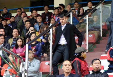 Công Vinh tố trọng tài Việt 'phe cánh, bắt không công tâm'