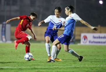 Nữ Việt Nam dễ dàng hủy diệt Singapore