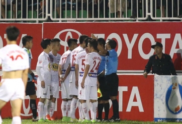 HAGL nói gì với 3 án phạt của VFF?