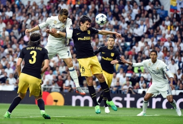 Ronaldo và trọng tài nói gì về bàn thắng đầu tiên của Real?