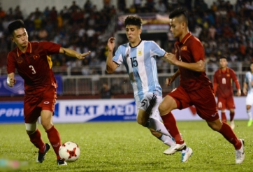 HLV Lê Thụy Hải nói gì khi U20 VN thua đậm U20 Argentina?