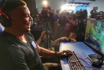 Huyền thoại bóng đá Ronaldo sẽ xuất hiện tại MSI 2017