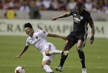 HLV Mourinho bảo vệ Valencia sau tấm thẻ đỏ