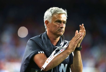 Mourinho lên tiếng, MU coi như có tiền đạo thứ 3