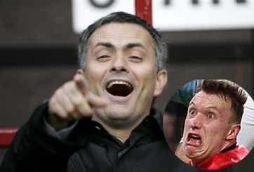 Cầu thủ MU gây sốt toàn thế giới với biểu cảm khó đỡ