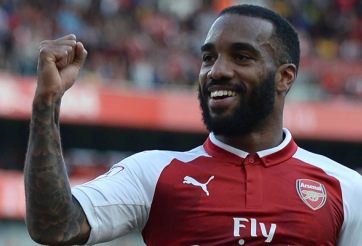 Lacazette lập hàng loạt kỷ lục khủng ngày ra mắt NHA